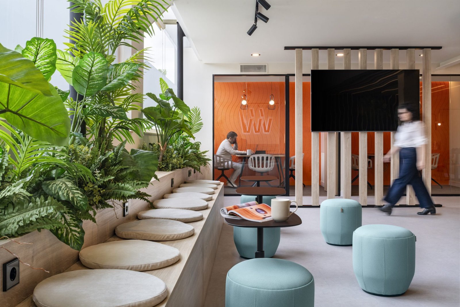 Montrel · Reception, workcafé and meeting area · view 3