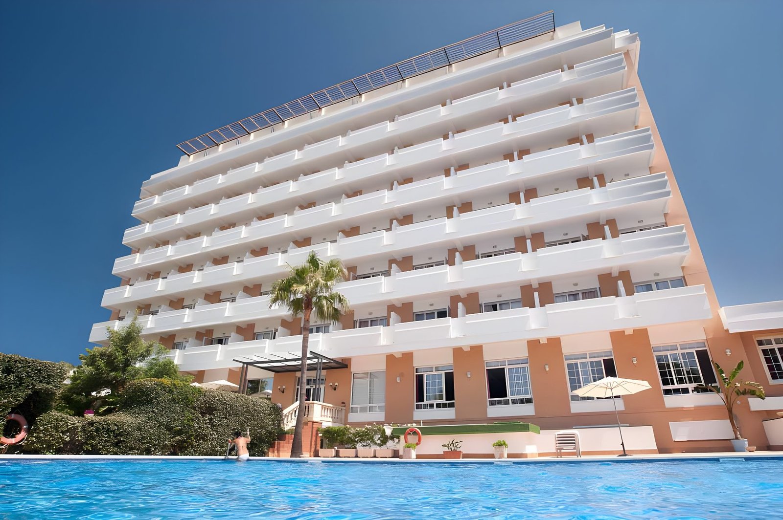 Hotel Pato Amarillo 4★ · Comprehensive refurbishment of 136 rooms · view 5