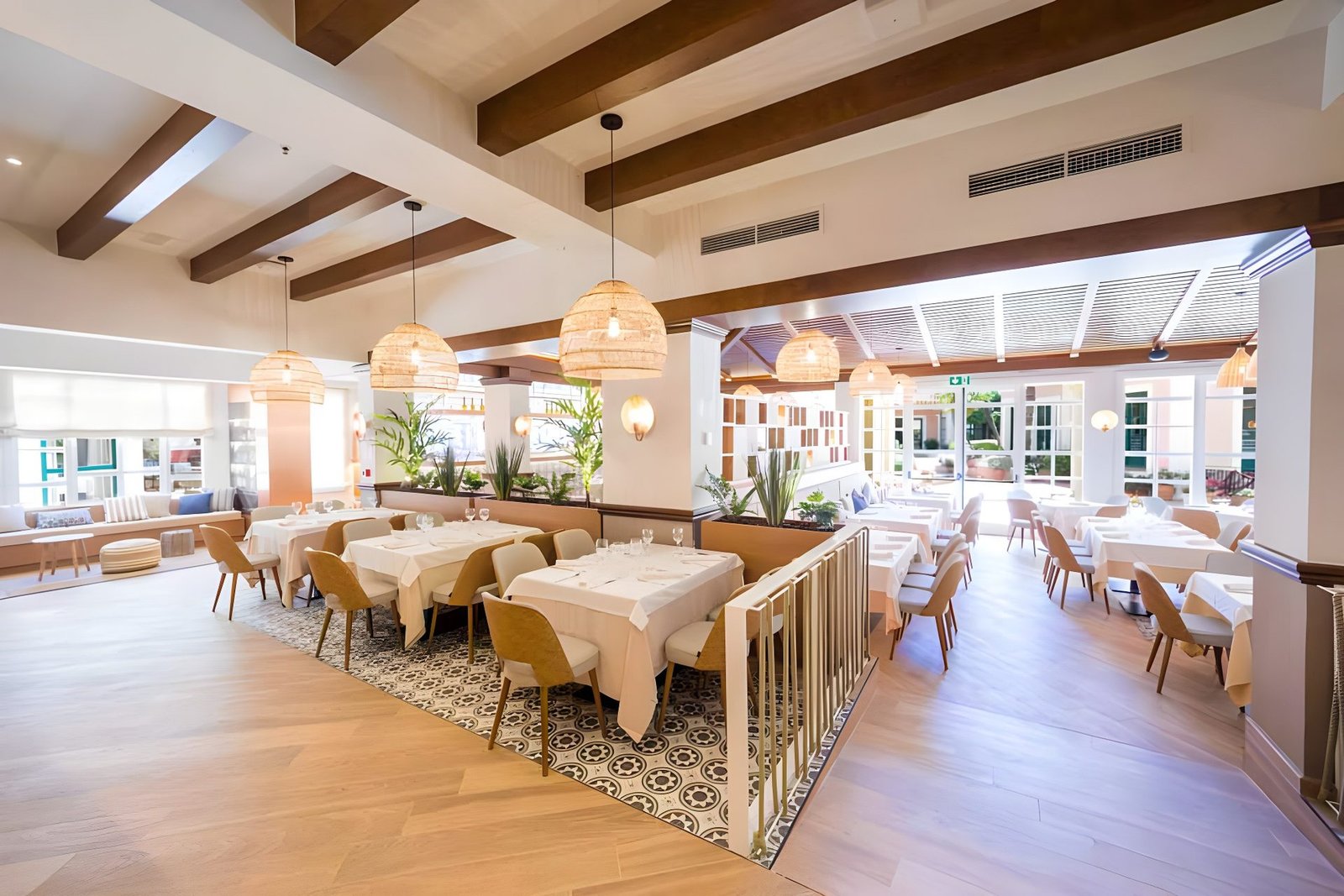 Hotel PortAventura 4★ · Food and beverage area · view 3