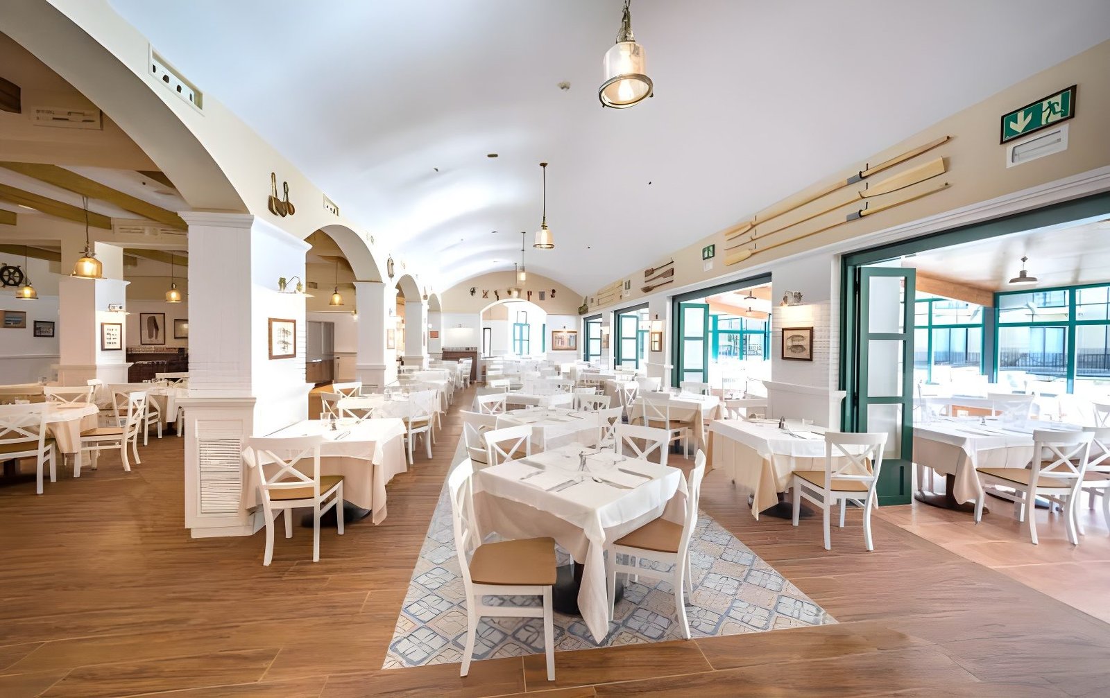 Hotel PortAventura 4★ · Food and beverage area · view 4