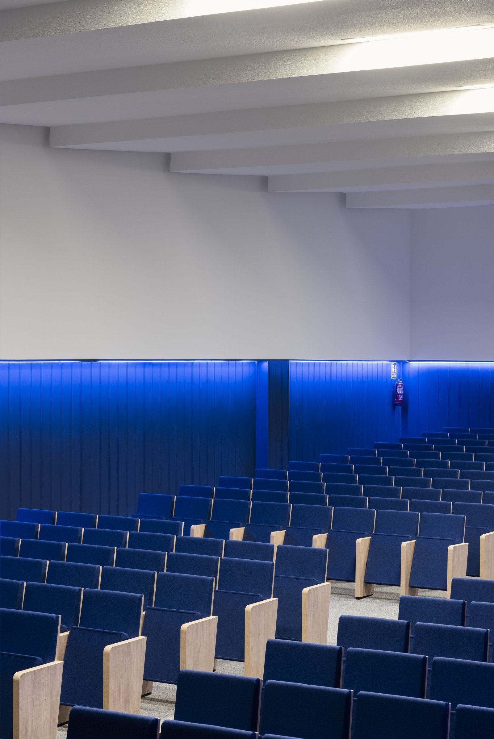 Colegio Sagrada Familia de Urgel · Assembly hall refurbishment · view 5