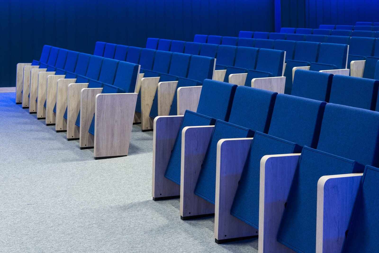 Colegio Sagrada Familia de Urgel · Assembly hall refurbishment · view 7
